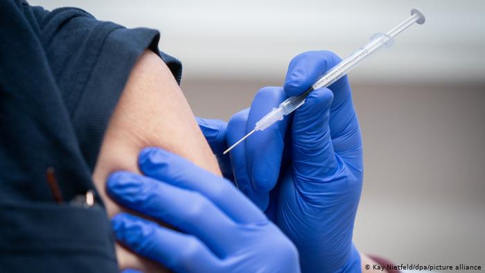 У СНАУ почали вакцинувати співробітників проти коронавірусу